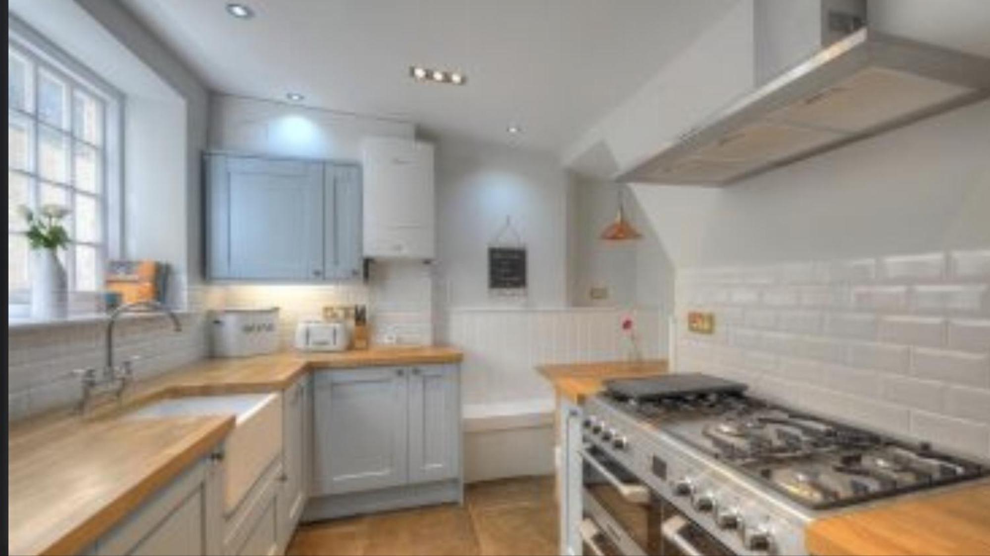 Little Monmouth 4 Bedroom Cottage, Old Town Lyme Regis, Dog Friendly And Parking Esterno foto