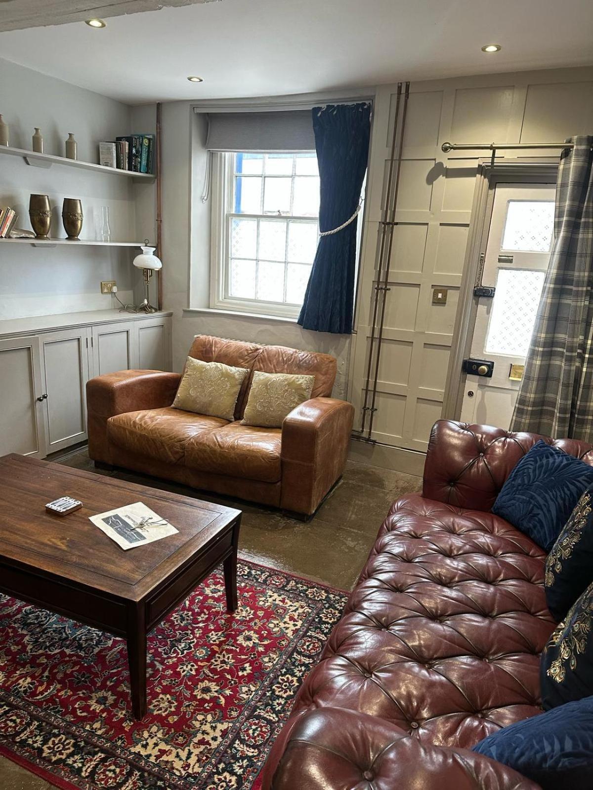 Little Monmouth 4 Bedroom Cottage, Old Town Lyme Regis, Dog Friendly And Parking Esterno foto